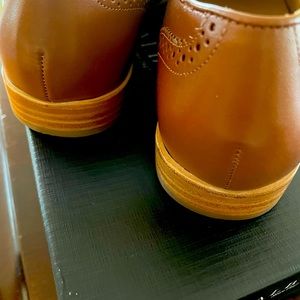 Cognac brown women’s leather loafers!